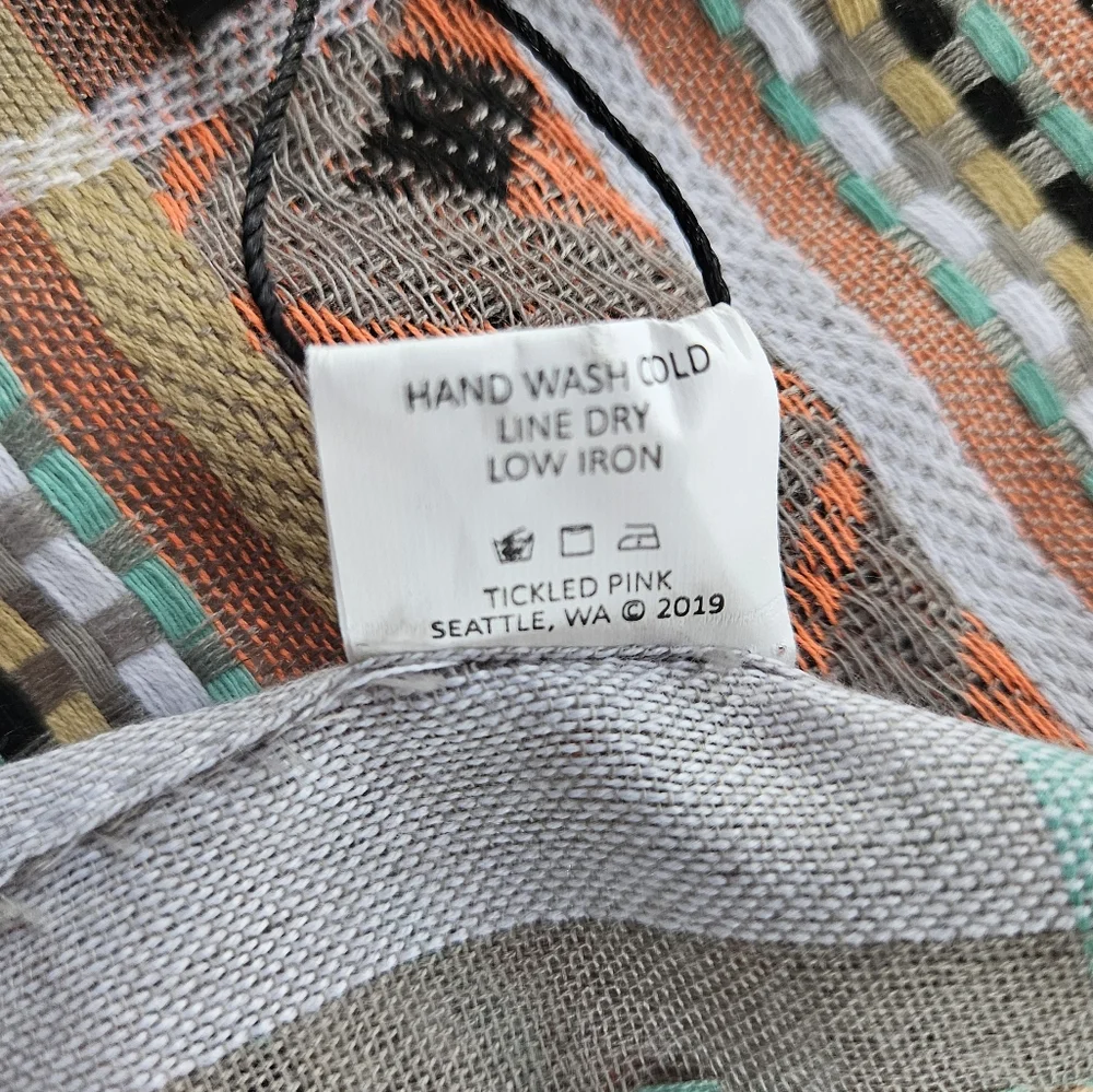 NWT TICKLED PINK Gray Aztec Plaid Tassel Scarf | SZ 70